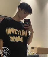 武汉，00后大学生找姐姐 ，阿姨，寂寞的单身，本人听话，可接受一切安排2