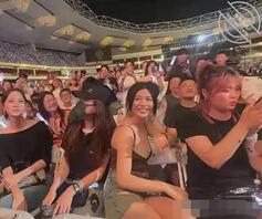 陈妍希私下根本不是什么清纯女孩!穿着大胆得很,都是低胸装紧身裤0