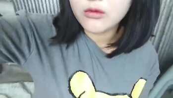 还有还有网恋母狗太骚了已经让我去找她了有没有想要的推给你们